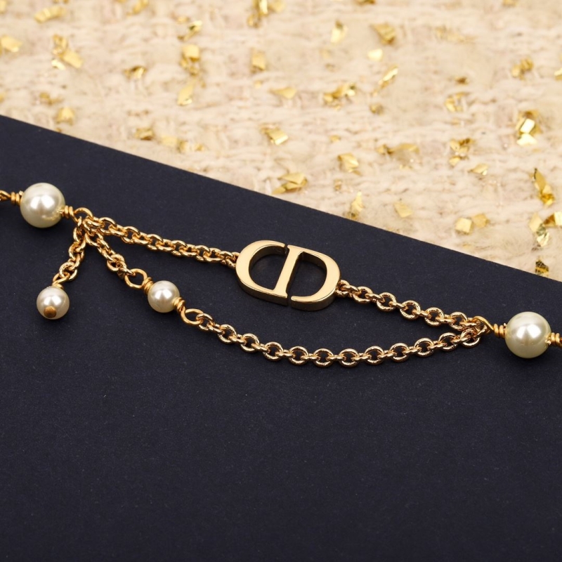 chr1st1an D10r earrings